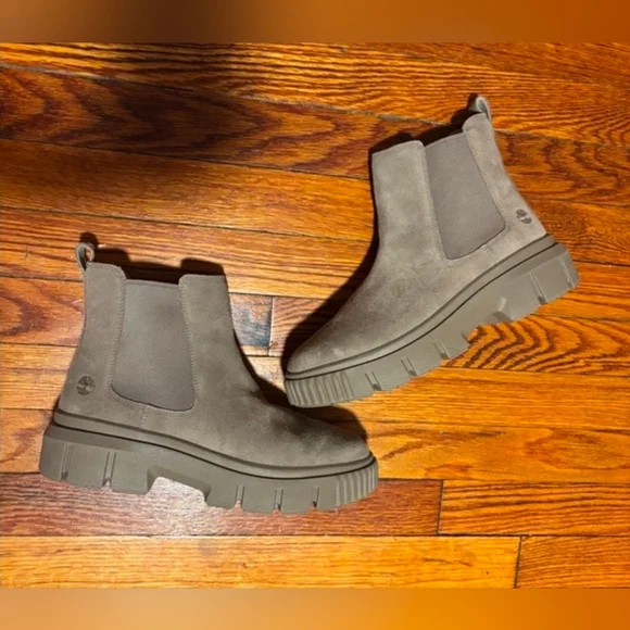 Timberland Taupe Suede Chelsea Boots - Picture 3 of 5